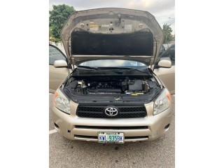 Clean Abuja used Rav4 2007