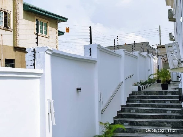 nemtek-electric-security-fence-big-2
