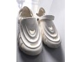 designer-crocs-small-1