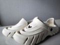 designer-crocs-small-0