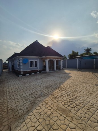 a-fully-furnished-3-bedroom-bungalow-on-503sqm-of-land-at-aba-odo-irepodun-area-moniya-express-ibadan-big-0