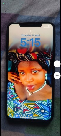 iphone-xs-max-big-0
