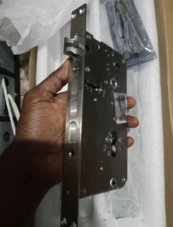 smart-door-lock-big-1