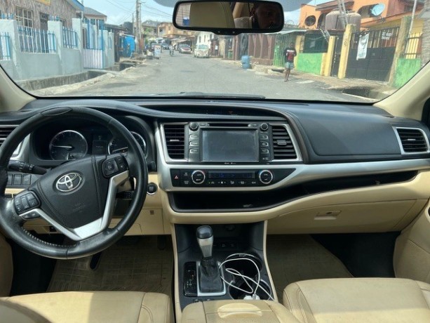 8-months-registered-toyota-highlander-tok-standard-for-sale-big-2