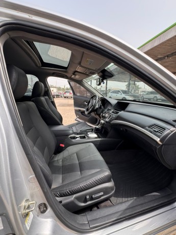 2015-honda-crosstour-big-1