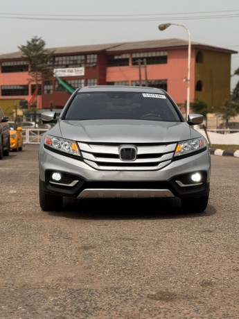 2015-honda-crosstour-big-0
