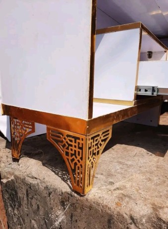 television-stand-big-4