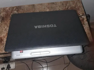 selling-toshiba-laptop-satellite-l500-4-gig-ram-500hdd-storage