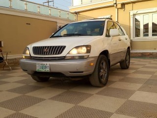 lexusrx300-2000model