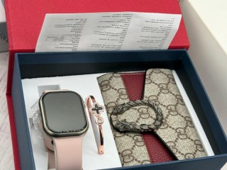 female-smart-wristwatch-with-bag-and-bracelet