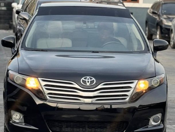 2010-toyota-venza-full-option-awd-for-sale-big-4