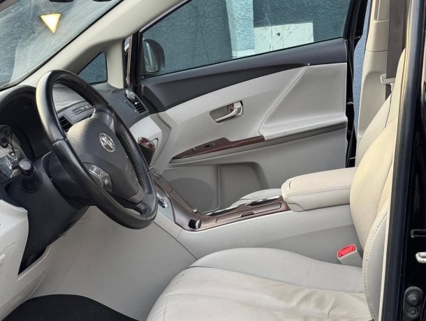 2010-toyota-venza-full-option-awd-for-sale-big-1