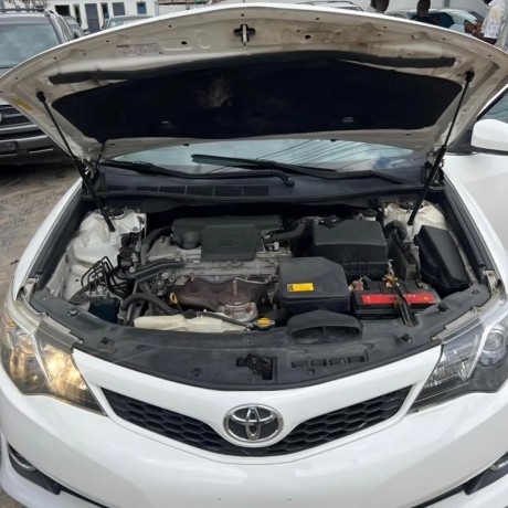 2013-se-toyota-camry-for-sale-big-4
