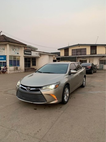 toyota-camry-big-0