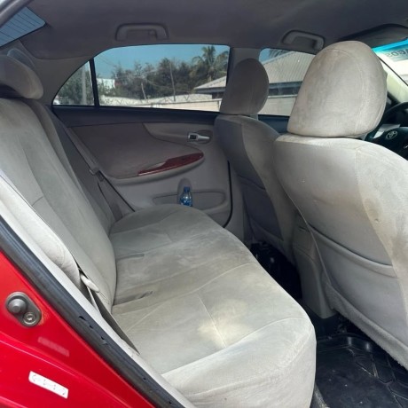 clean-toyota-corolla-working-perfectly-well-just-to-buy-and-drive-big-2