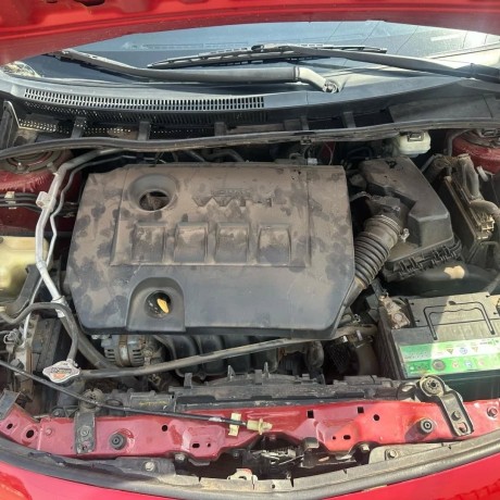 clean-toyota-corolla-working-perfectly-well-just-to-buy-and-drive-big-3