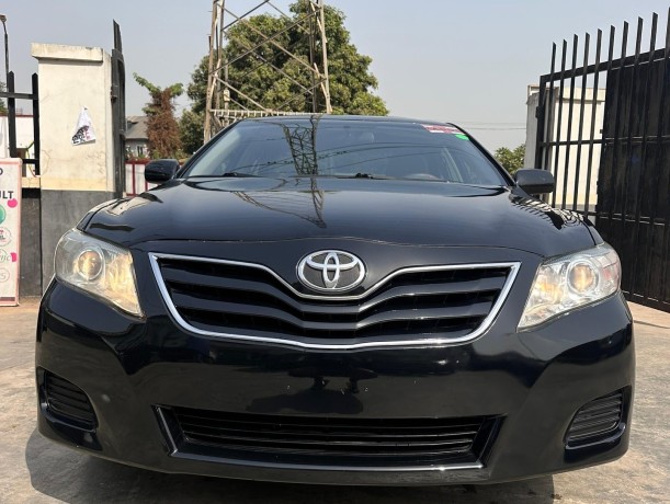 toyota-camry-big-0