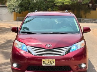 urgent-sales-toyota-sienna-le-working-perfectly-well-just-to-buy-and-drive