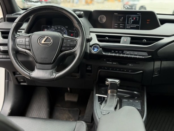 lexus-ux250h-2019-big-2